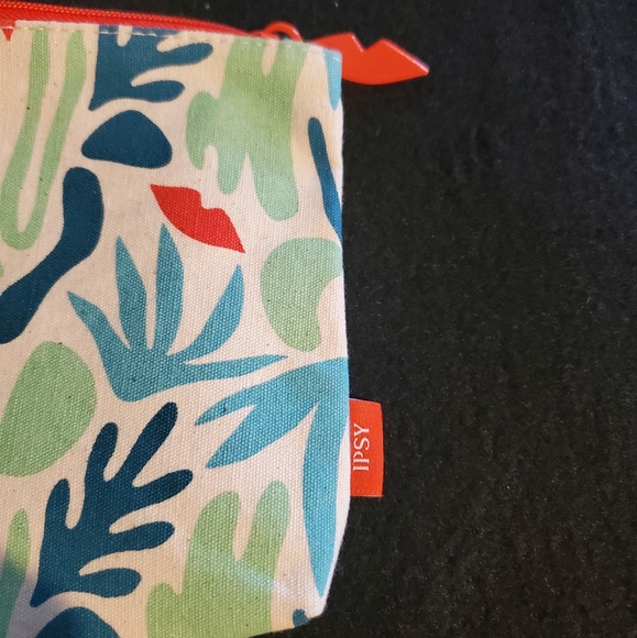 Makeup Bags from Ipsy - Picture 6 of 11